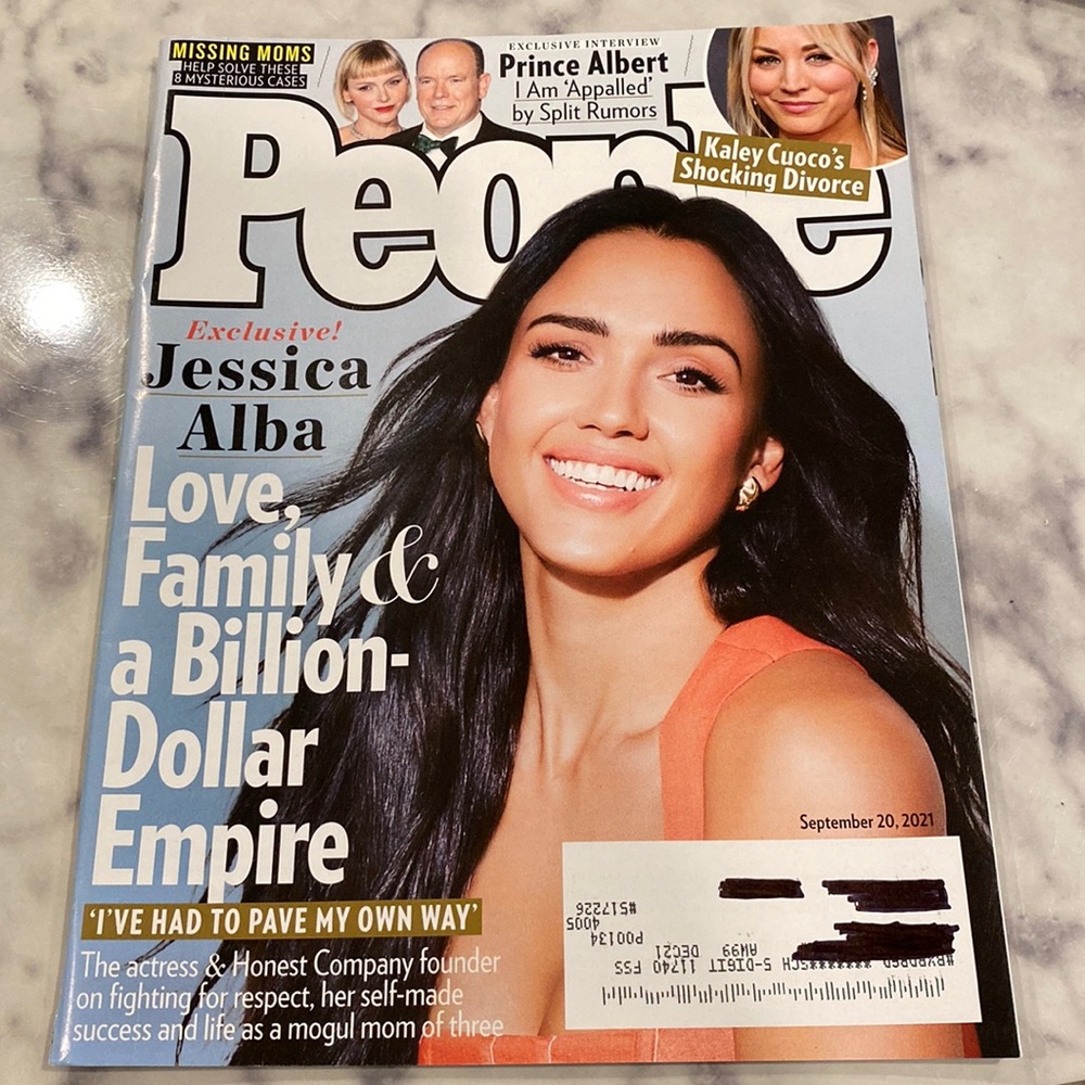 People Magazine - September 20 2021 - Jessica Alba - Kaley Cuoco- Prince Albert